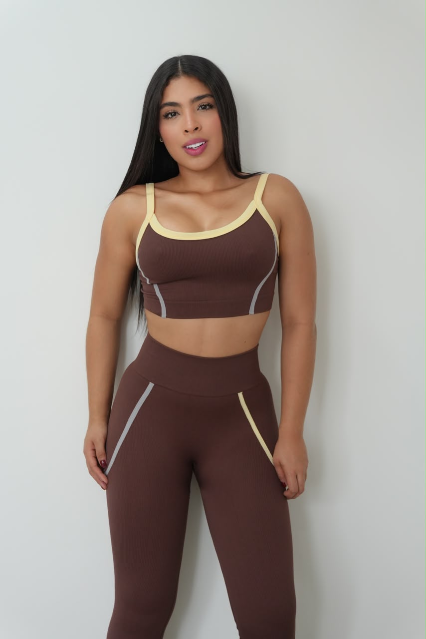 CONJUNTO LEGGINS TOP TIRAS