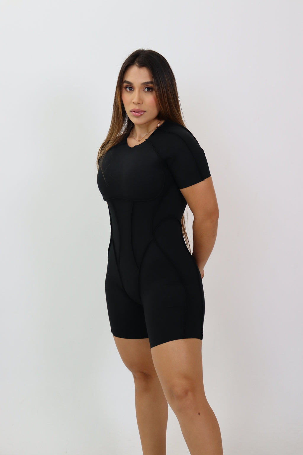 ENTERIZO CORTO GH NEGRO